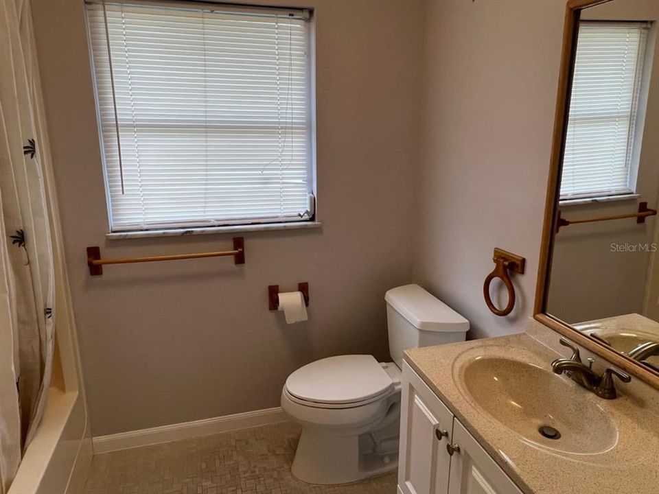 Recently Rented: $1,950 (2 beds, 2 baths, 1445 Square Feet)