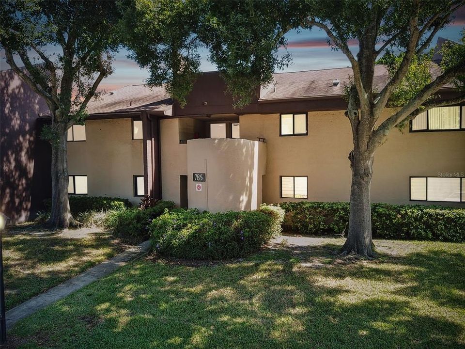 Recently Sold: $299,500 (2 beds, 2 baths, 1180 Square Feet)