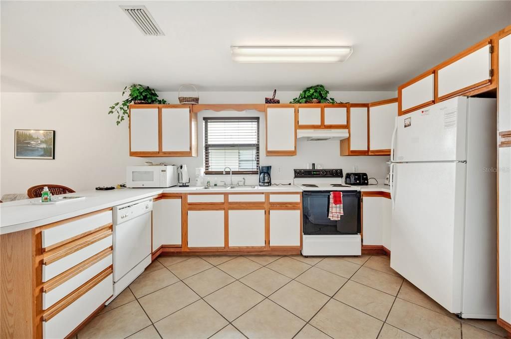Recently Sold: $150,000 (2 beds, 2 baths, 1038 Square Feet)