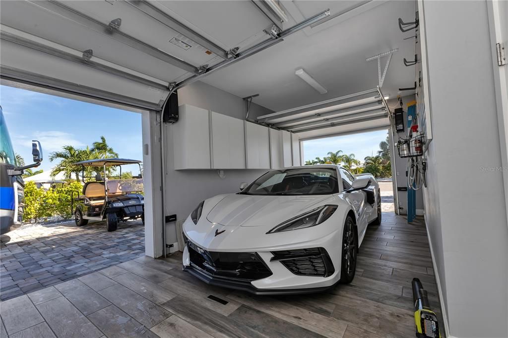 1 CAR GARAGE!