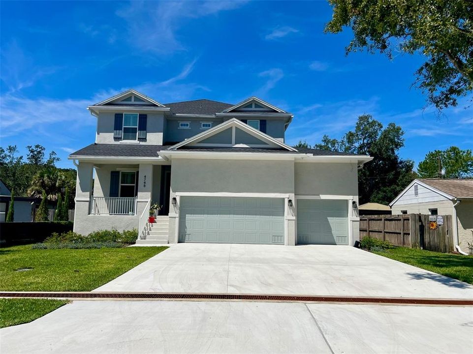 最近售出: $953,115 (4 贝兹, 3 浴室, 2919 平方英尺)