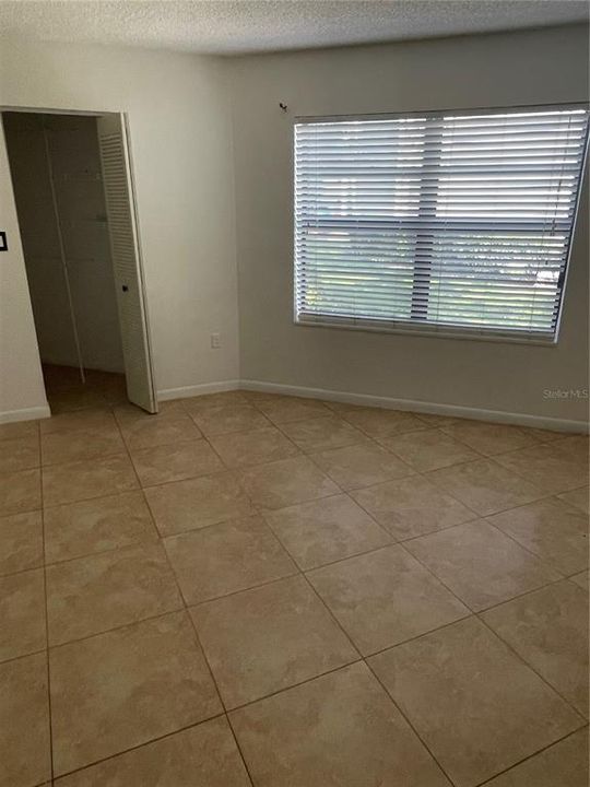 Recently Rented: $1,700 (2 beds, 2 baths, 820 Square Feet)