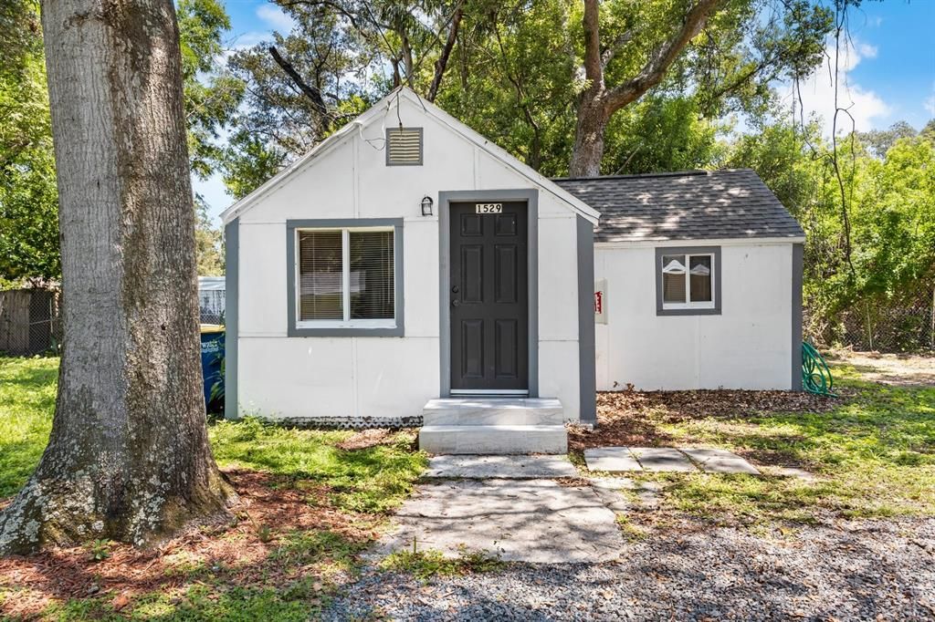 Recently Rented: $1,350 (1 beds, 1 baths, 600 Square Feet)