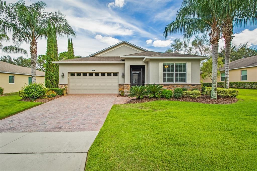 Recently Sold: $521,899 (3 beds, 2 baths, 1827 Square Feet)