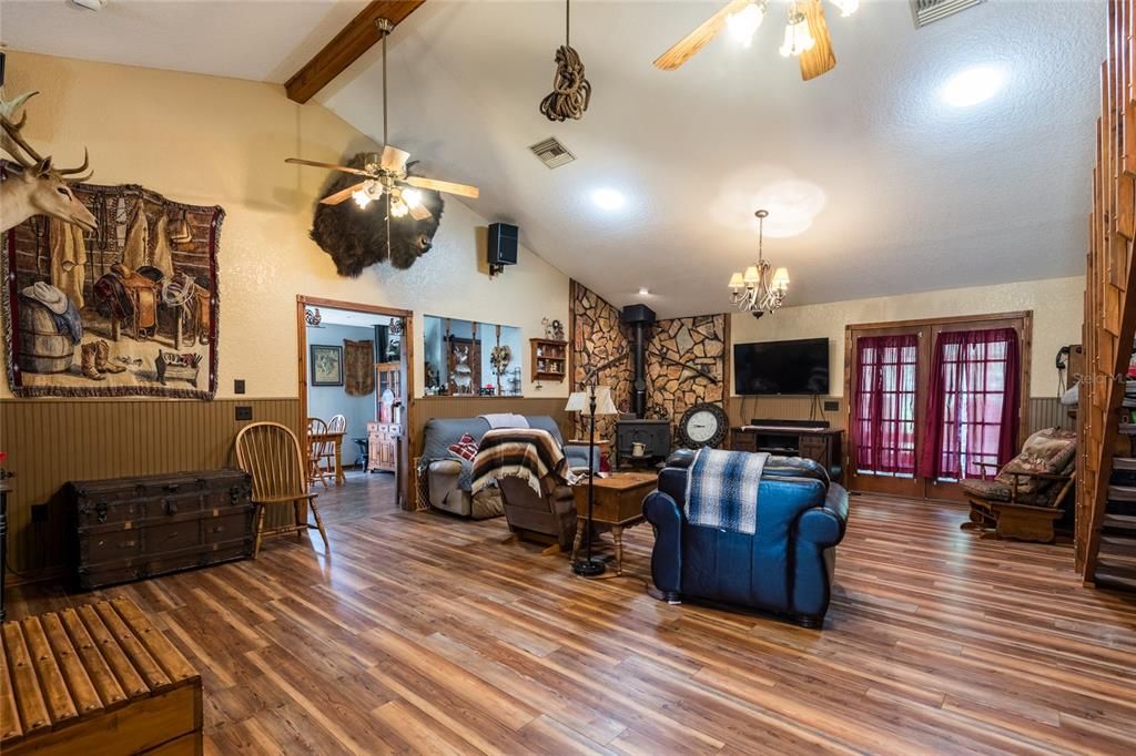 На продажу: $1,800,000 (3 спален, 2 ванн, 2252 Квадратных фут)