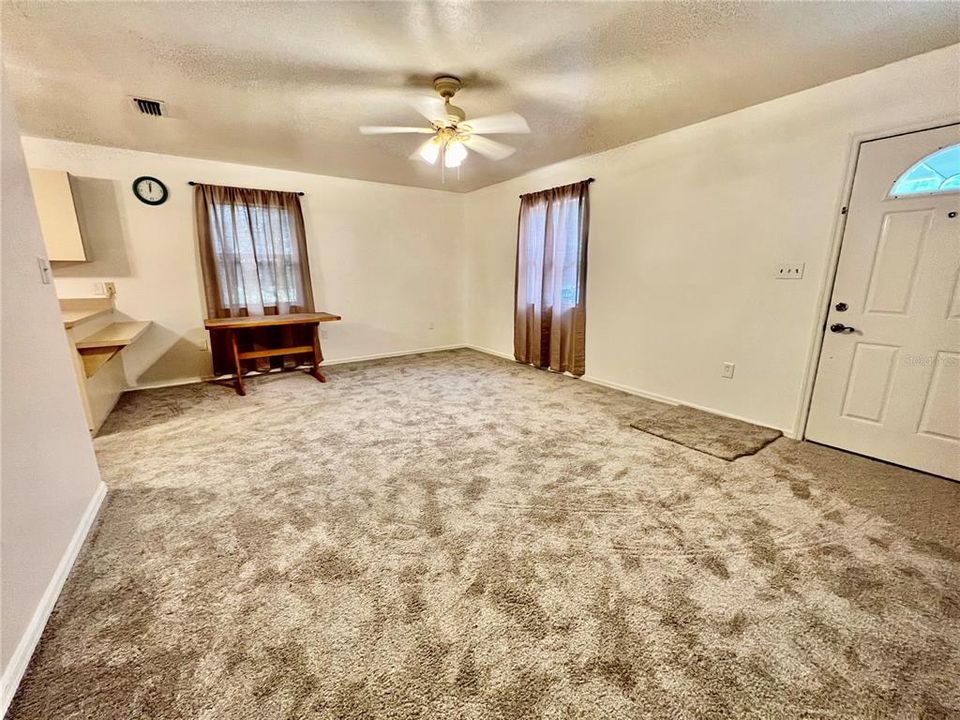 Recently Sold: $125,000 (2 beds, 1 baths, 864 Square Feet)