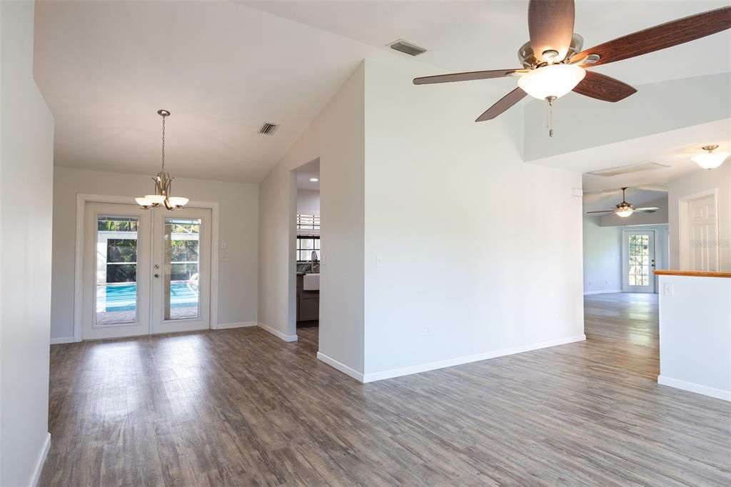 Active With Contract: $474,900 (4 beds, 2 baths, 2139 Square Feet)