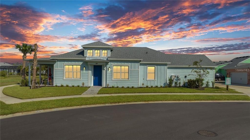 Recently Sold: $469,000 (2 beds, 2 baths, 1466 Square Feet)