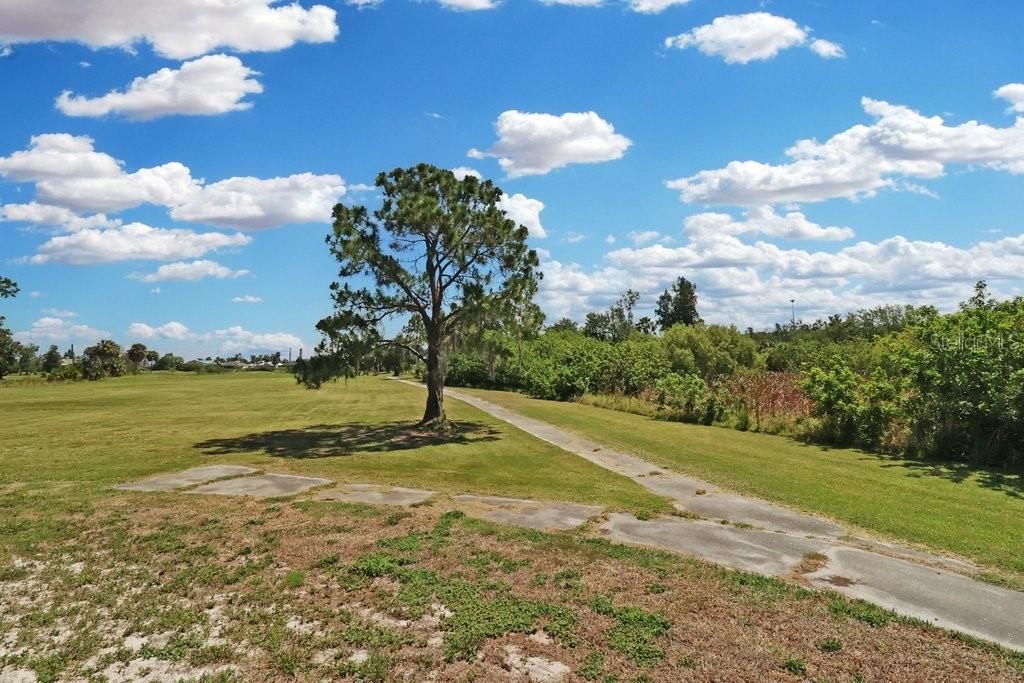 For Sale: $940,000 (3.29 acres)