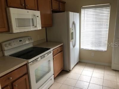 Recently Rented: $1,800 (3 beds, 2 baths, 1302 Square Feet)