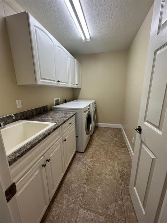 Laundry Room with utility sink