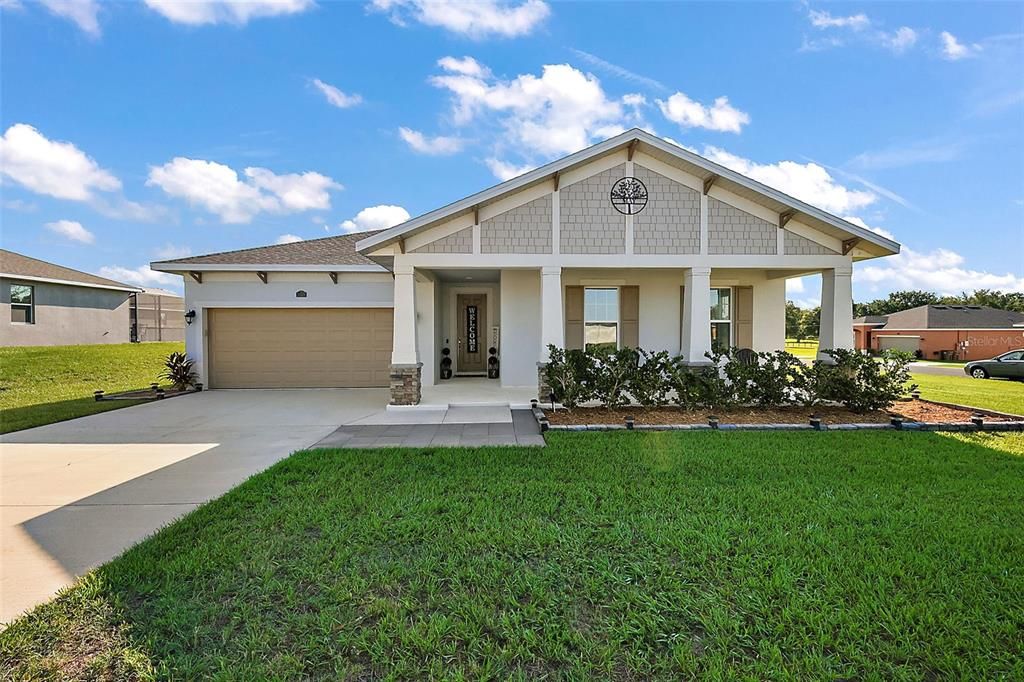 Recently Sold: $399,000 (4 beds, 2 baths, 2286 Square Feet)