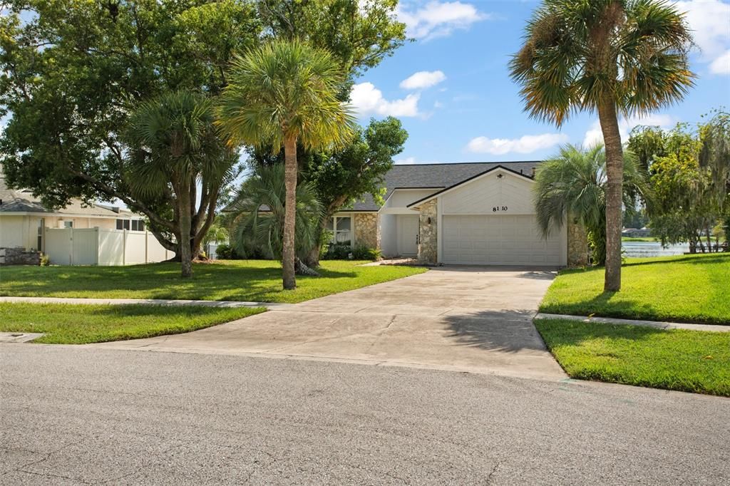 Recently Rented: $3,500 (3 beds, 2 baths, 1966 Square Feet)