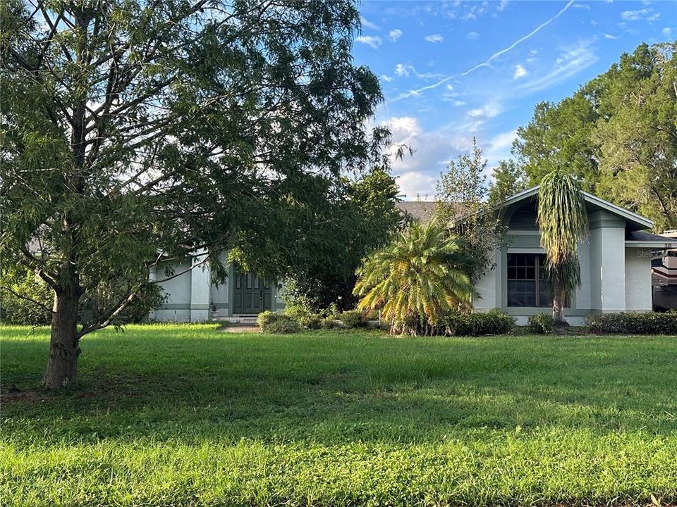 Recently Sold: $430,000 (3 beds, 3 baths, 2528 Square Feet)