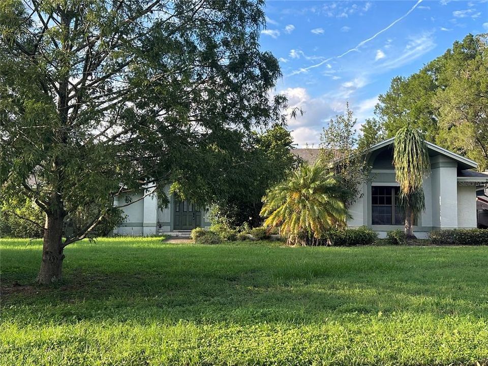 Recently Sold: $430,000 (3 beds, 3 baths, 2528 Square Feet)