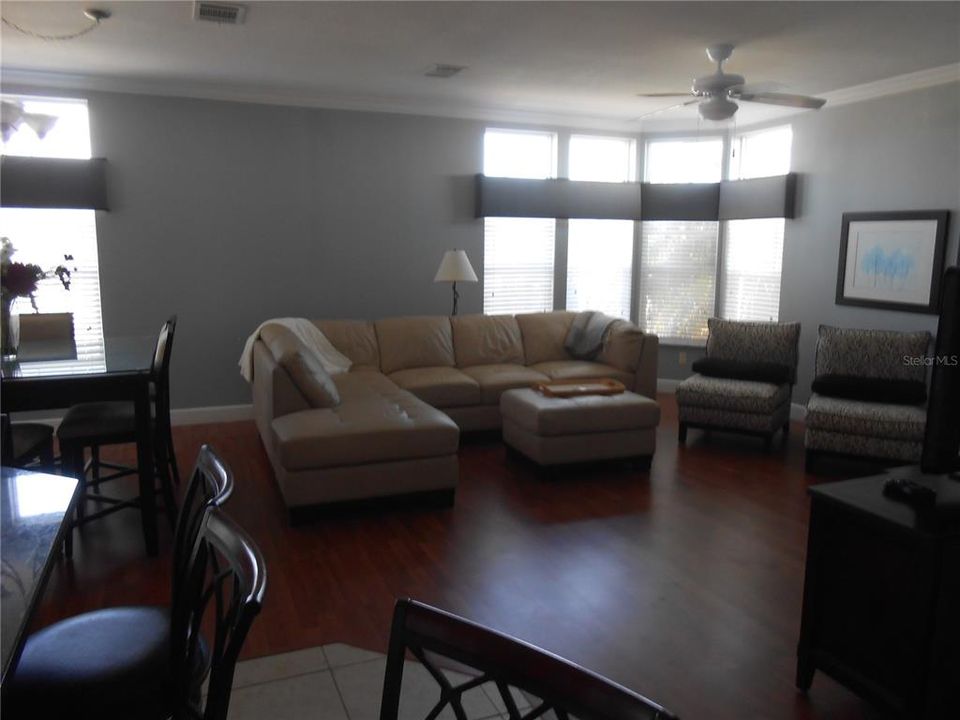 For Rent: $1,900 (2 beds, 2 baths, 1776 Square Feet)