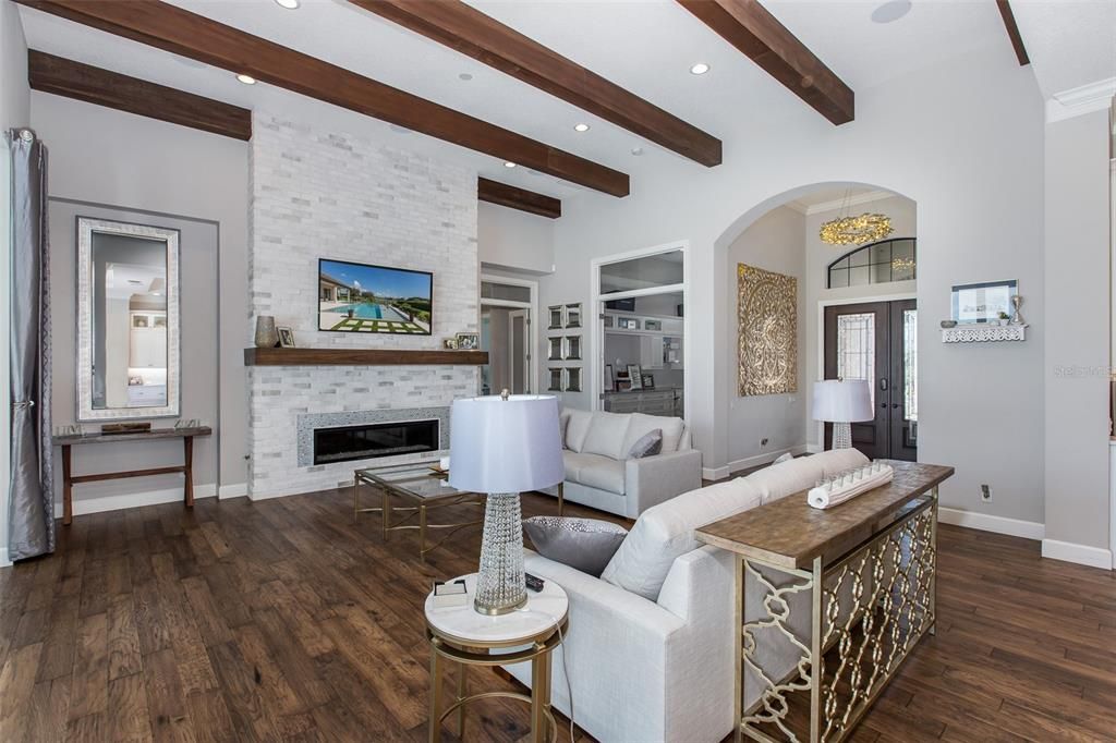 Recently Sold: $2,150,000 (5 beds, 5 baths, 4592 Square Feet)
