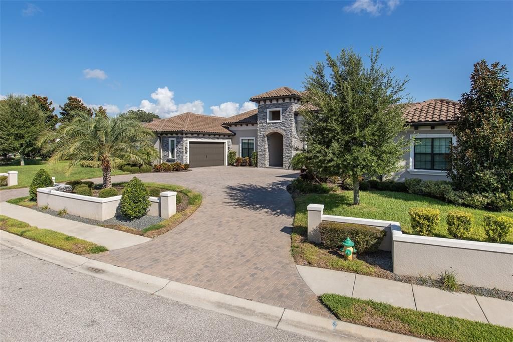 Recently Sold: $2,150,000 (5 beds, 5 baths, 4592 Square Feet)