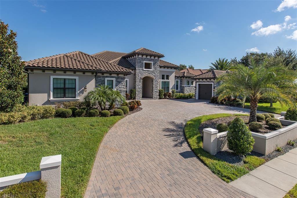 Recently Sold: $2,150,000 (5 beds, 5 baths, 4592 Square Feet)