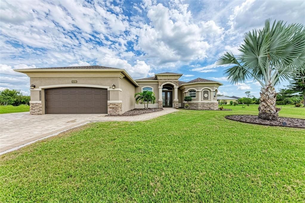 Recently Sold: $475,000 (3 beds, 2 baths, 1656 Square Feet)