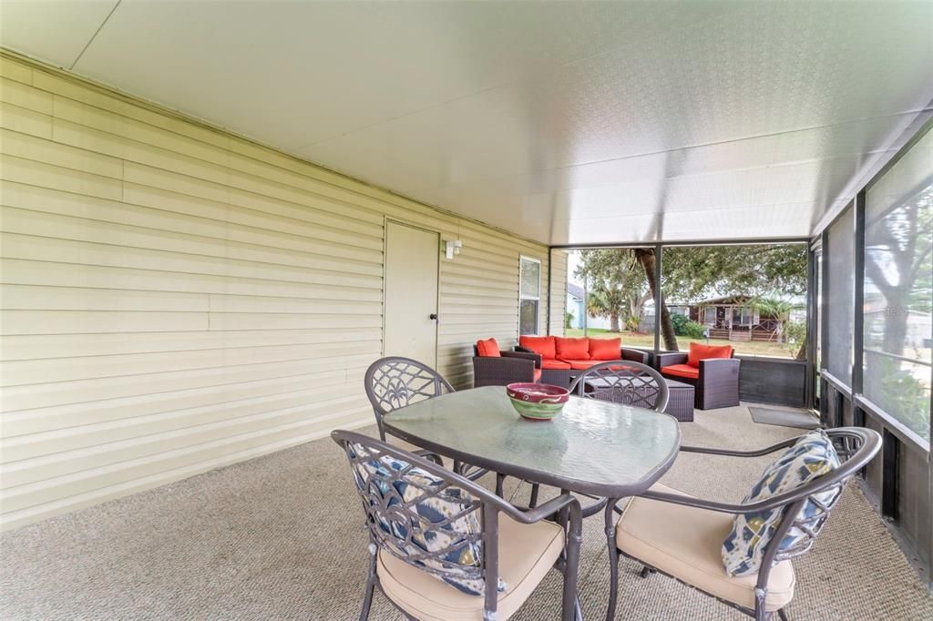 Recently Sold: $400,000 (3 beds, 1 baths, 840 Square Feet)