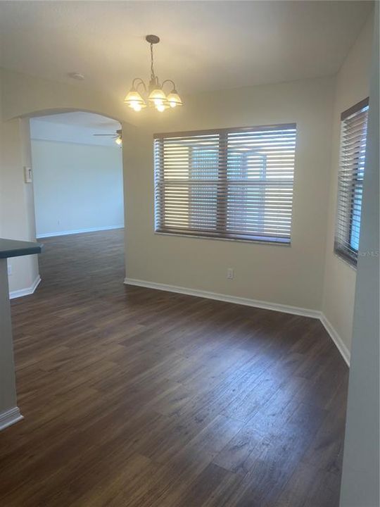 Active With Contract: $1,900 (3 beds, 2 baths, 2374 Square Feet)