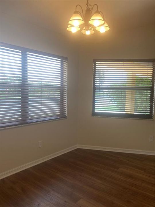 Active With Contract: $1,900 (3 beds, 2 baths, 2374 Square Feet)