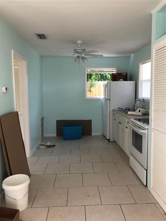 Recently Rented: $1,400 (1 beds, 1 baths, 519 Square Feet)