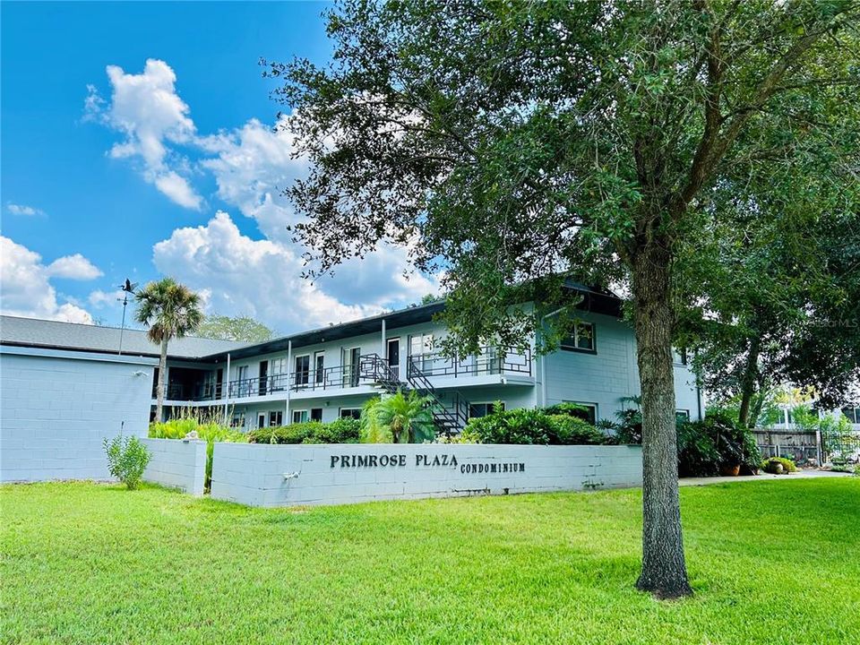 Entrance to Primrose Plaza Condominium