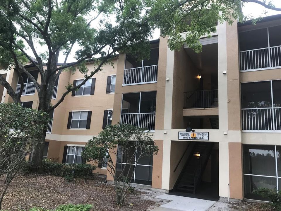 Recently Rented: $1,400 (1 beds, 1 baths, 558 Square Feet)