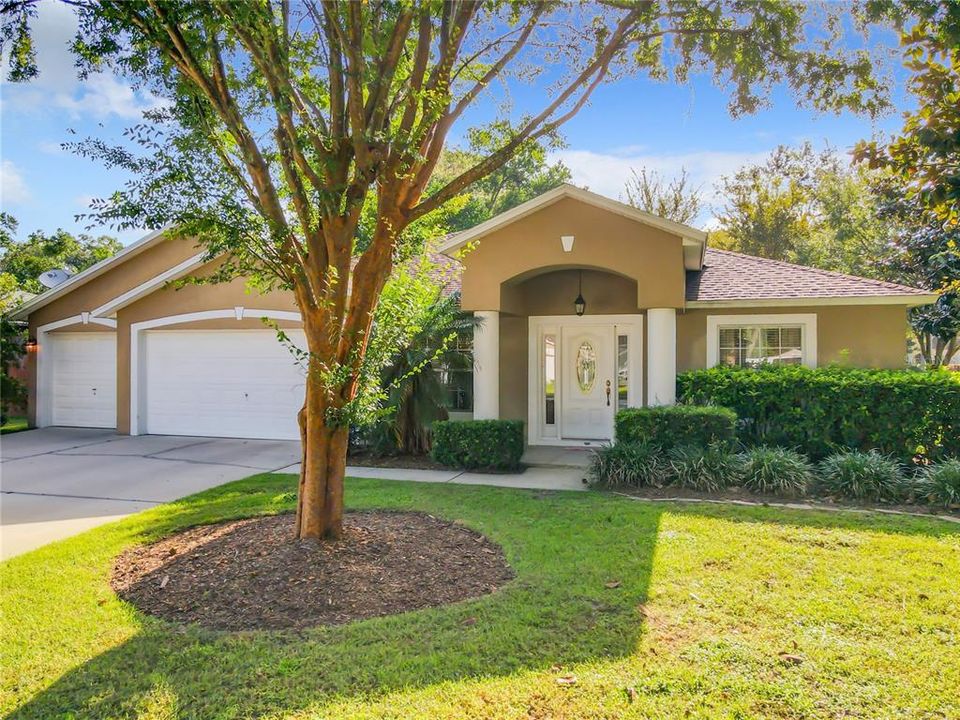 Recently Sold: $330,000 (3 beds, 2 baths, 1636 Square Feet)