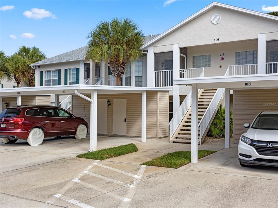 Recently Sold: $315,000 (2 beds, 2 baths, 1358 Square Feet)