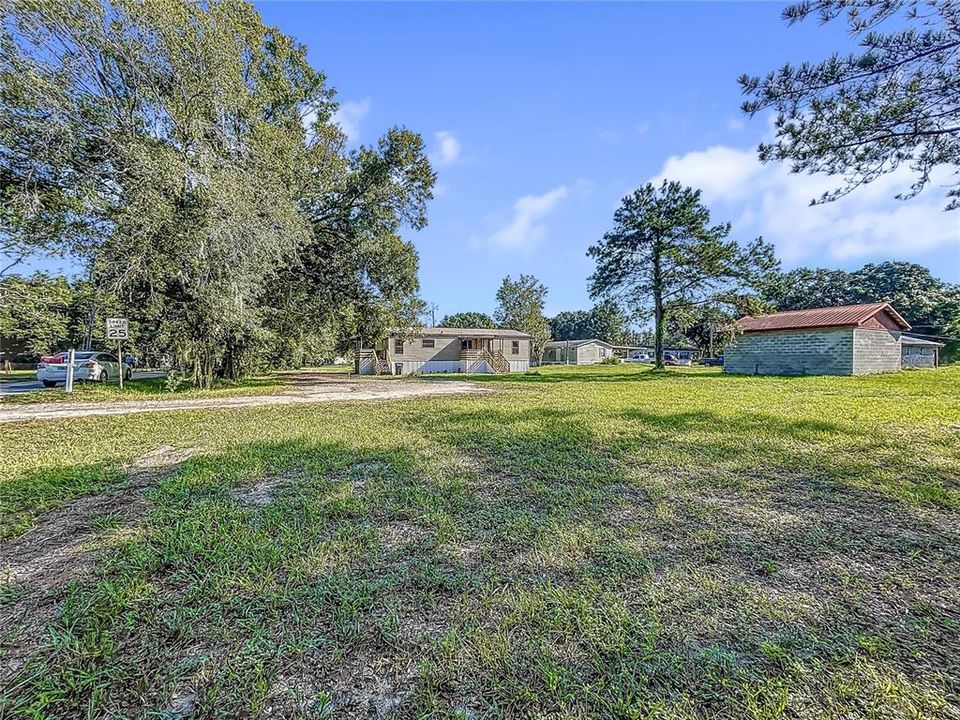 Recently Sold: $230,000 (3 beds, 2 baths, 1242 Square Feet)