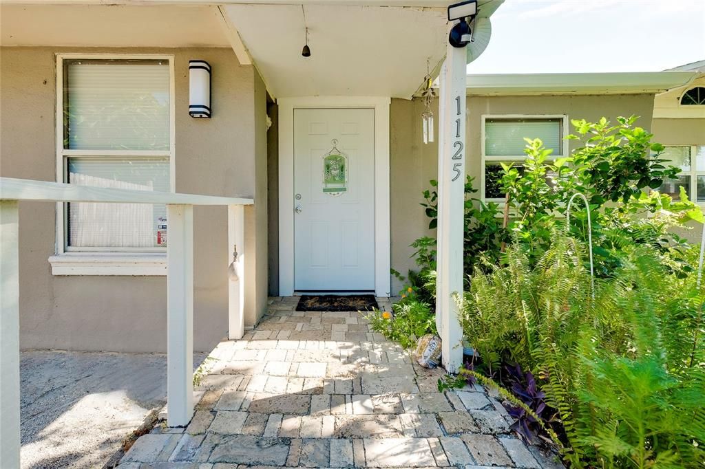 Recently Sold: $310,000 (3 beds, 1 baths, 1208 Square Feet)