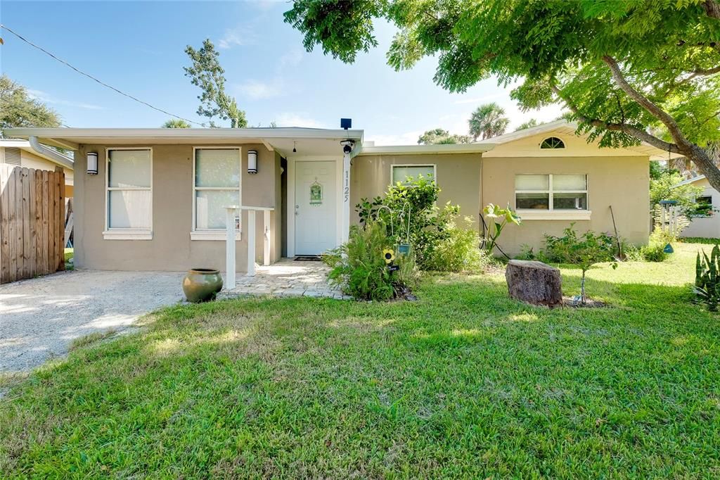Recently Sold: $310,000 (3 beds, 1 baths, 1208 Square Feet)