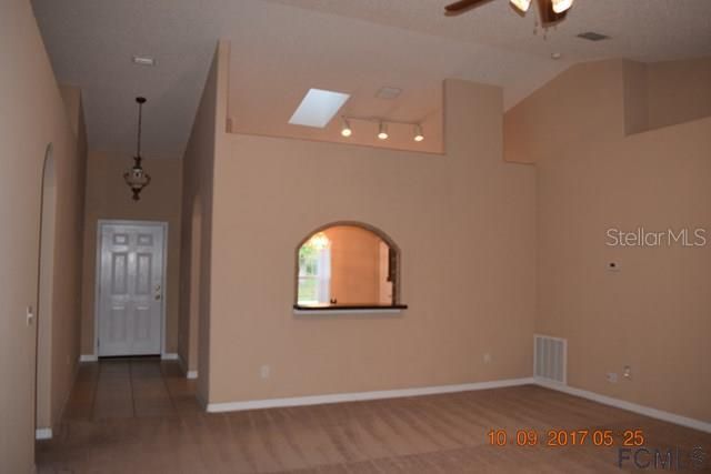 Active With Contract: $2,300 (4 beds, 2 baths, 1900 Square Feet)