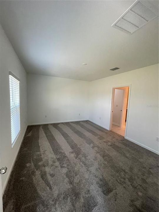 Recently Rented: $2,000 (3 beds, 2 baths, 1461 Square Feet)