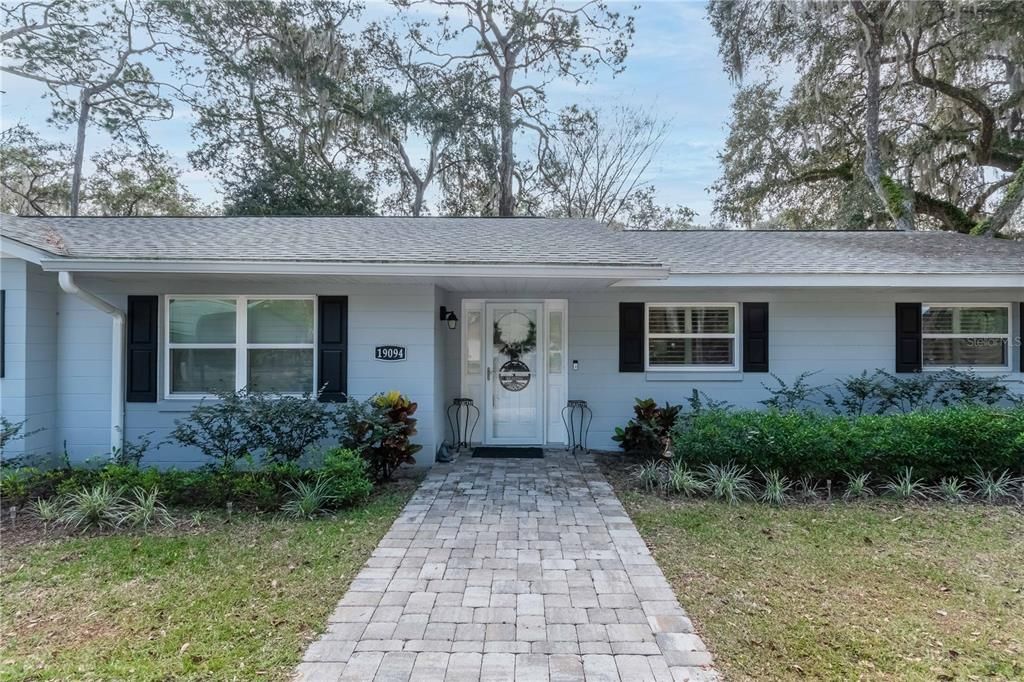 Recently Sold: $414,900 (3 beds, 2 baths, 1853 Square Feet)