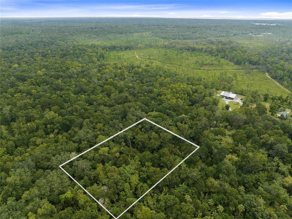 На продажу: $154,900 (4.65 acres)