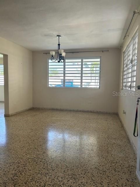 Vendido Recientemente: $180,000 (3 camas, 2 baños, 1221 Pies cuadrados)