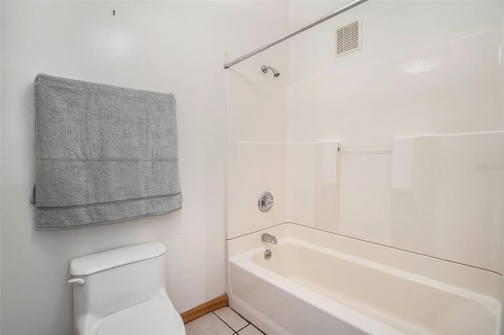 待售: $750,000 (5 贝兹, 4 浴室, 4120 平方英尺)