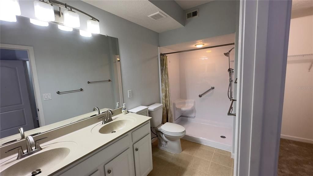 最近租的: $2,800 (3 贝兹, 2 浴室, 1396 平方英尺)