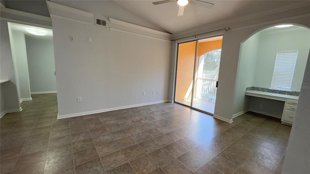 Recently Rented: $2,800 (3 beds, 2 baths, 1396 Square Feet)