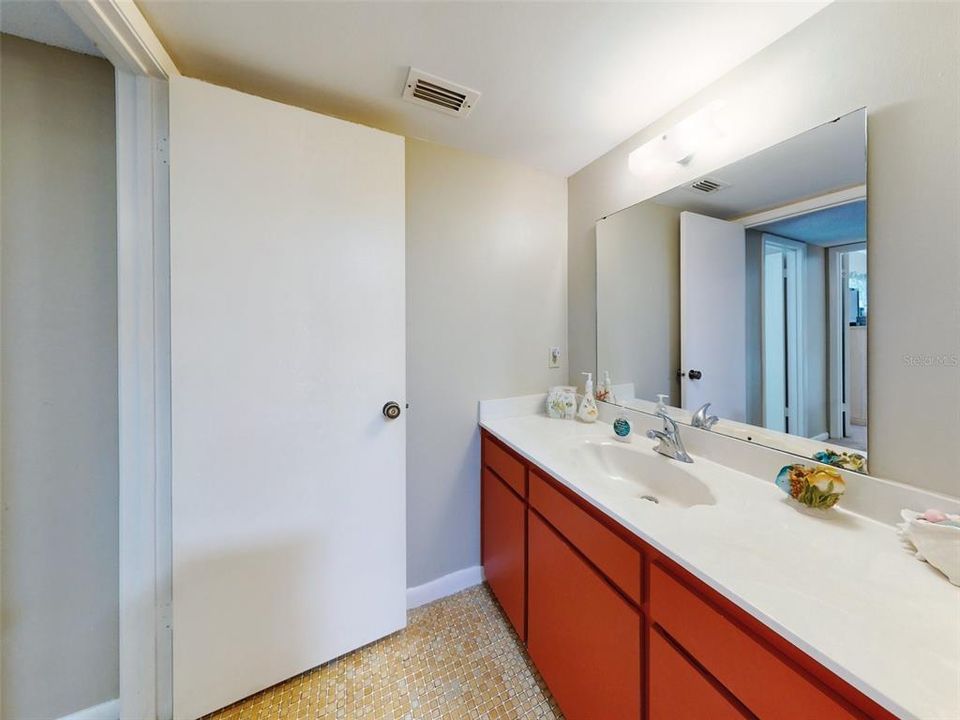 En Venta: $324,500 (2 camas, 2 baños, 1188 Pies cuadrados)