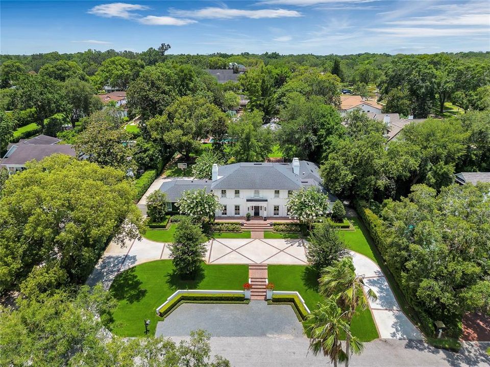 Recently Sold: $4,500,000 (5 beds, 5 baths, 4809 Square Feet)