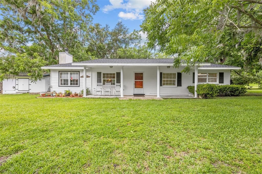 Recently Sold: $359,900 (3 beds, 2 baths, 1512 Square Feet)