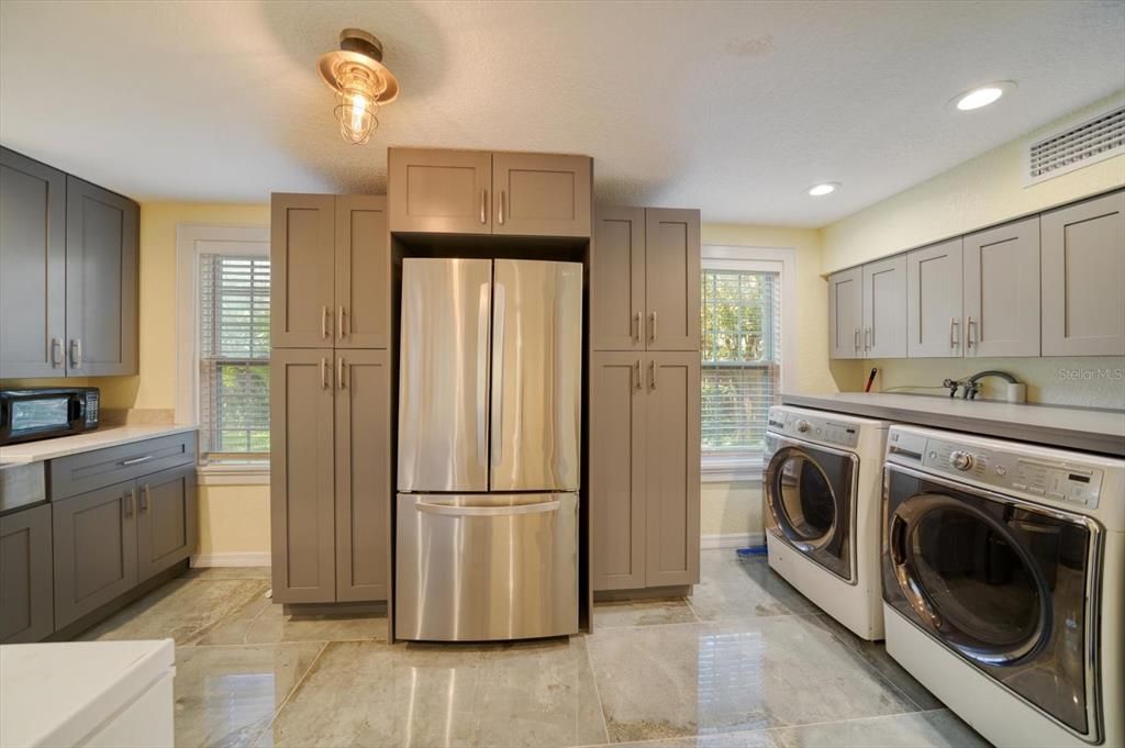 Guest House Kitchen and Laundry