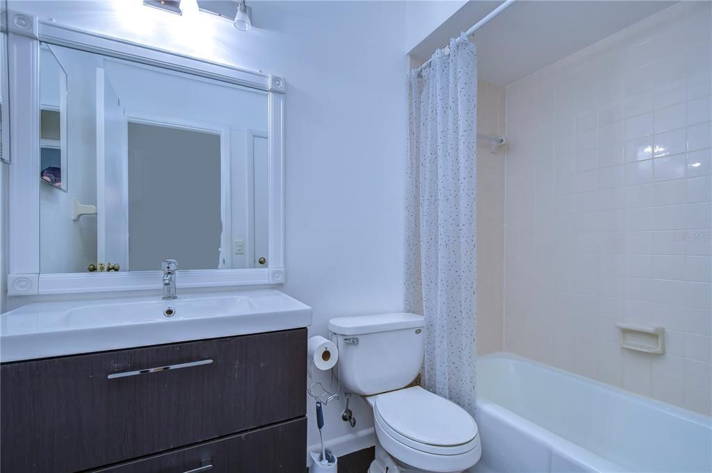 Недавно арендовано: $2,100 (2 спален, 2 ванн, 1333 Квадратных фут)