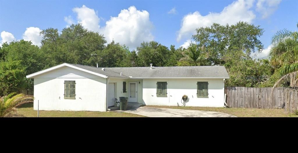 Recently Sold: $257,000 (4 beds, 2 baths, 1350 Square Feet)