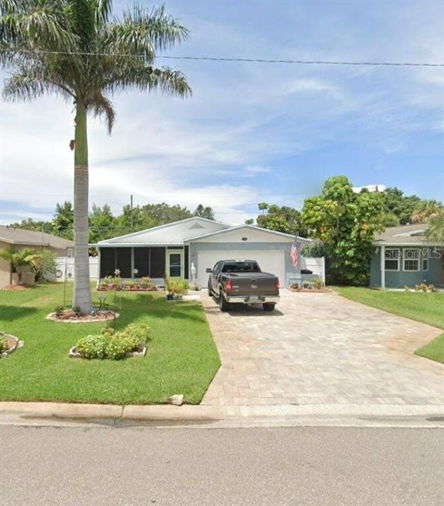 Recently Sold: $321,000 (3 beds, 2 baths, 1091 Square Feet)